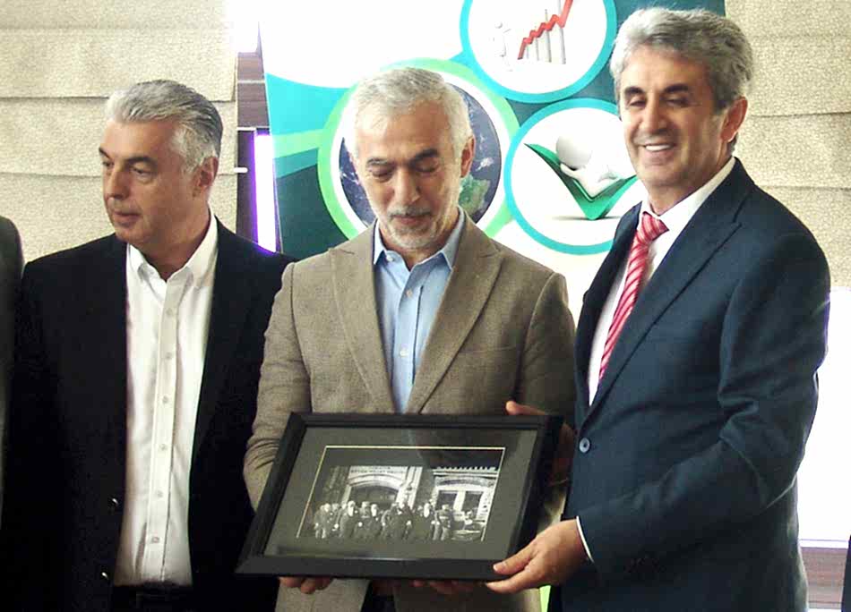 Fazlı Kılıç Perpa Kahvaltısı
