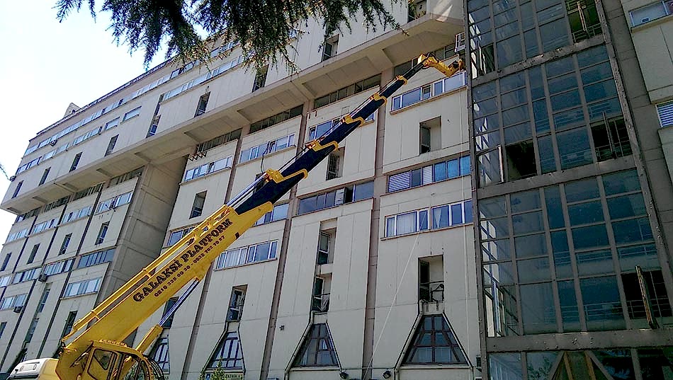 15 Temmuz'da Kırılan Camlarımız Yenileniyor