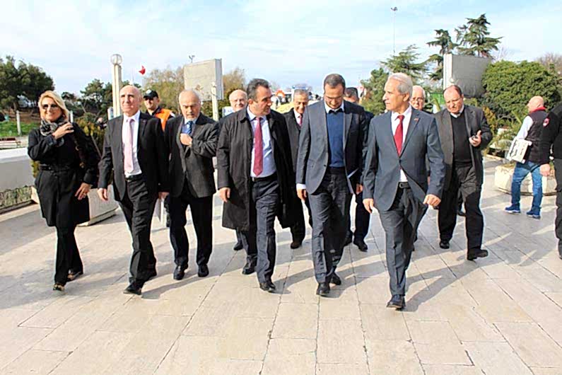 İran Ticaret Ateşesi Perpa'da